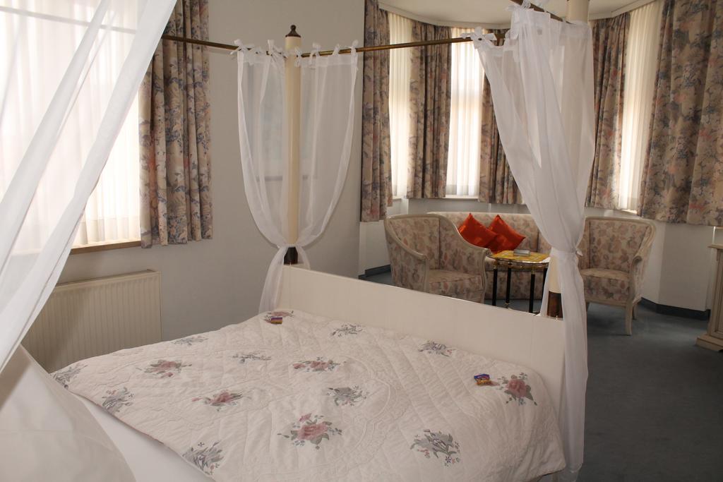 Hotel Fuersteneck Bernburg Rom bilde